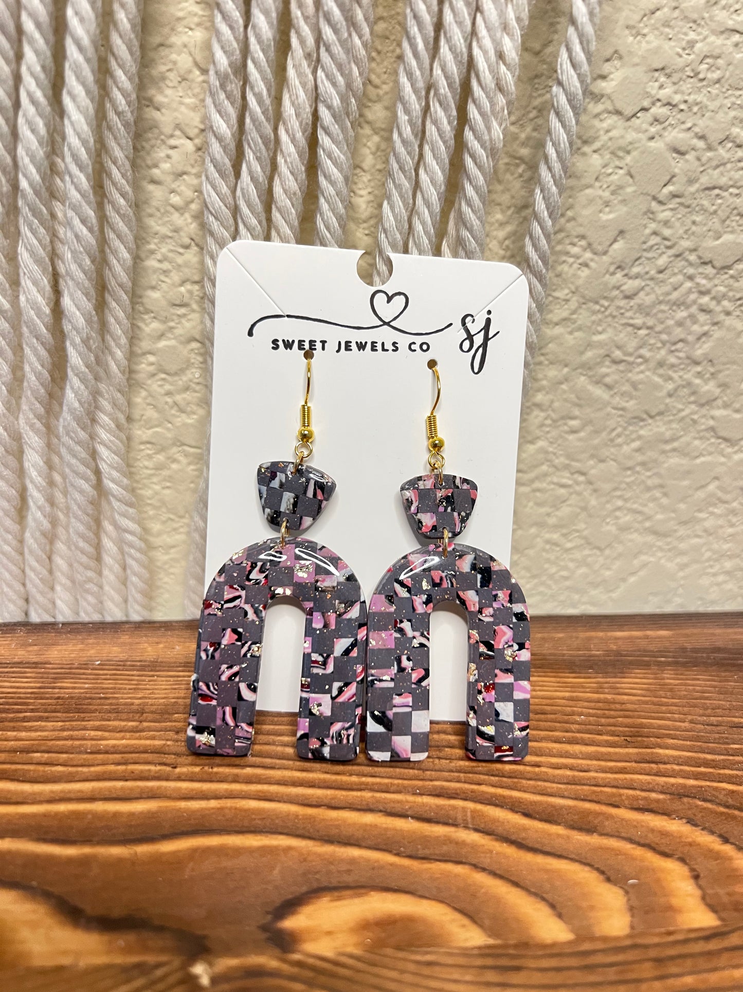 Checkered Dangles