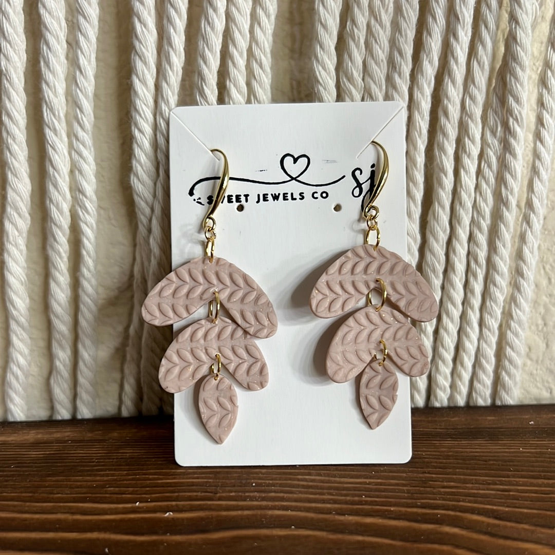 Winter Mauve 18k Gold Hook Leaf Dangle